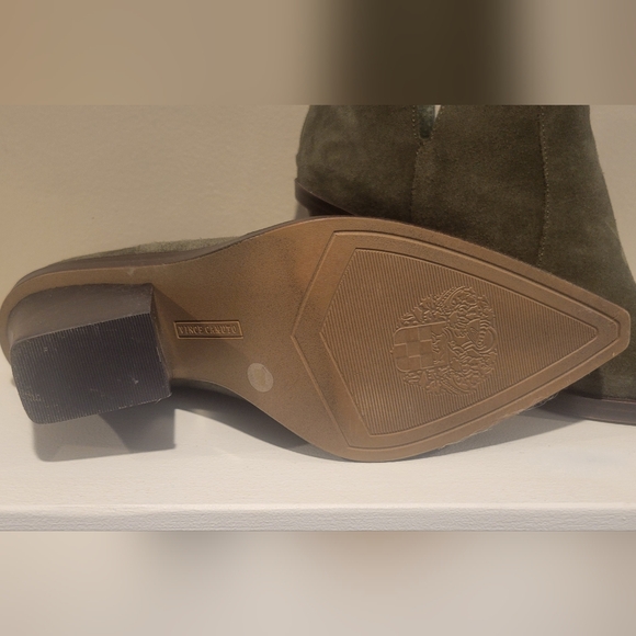 Vince Camuto Verona Booties - color=Kale, size=8.5M - Picture 4 of 6